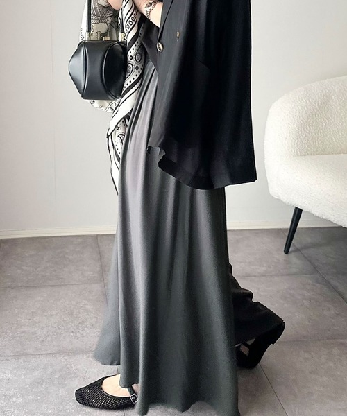 classicalelf(クラシカルエルフ)の「さらり、軽やか。リラックスstyleキマる。レーヨン素材ウエストギャザーフレアシルエットワイドパンツ(その他パンツ・レディース・カーキ/ブラック/チャコール・X-LARGE/SMALL/MEDIUM/LARGE)」の5枚目の写真