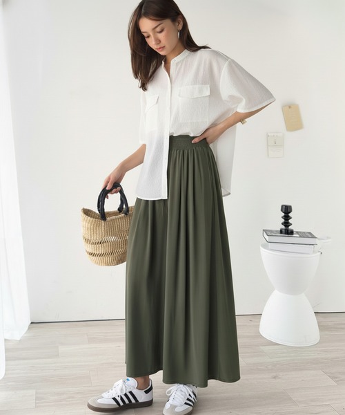 classicalelf(クラシカルエルフ)の「さらり、軽やか。リラックスstyleキマる。レーヨン素材ウエストギャザーフレアシルエットワイドパンツ(その他パンツ・レディース・カーキ/ブラック/チャコール・X-LARGE/SMALL/MEDIUM/LARGE)」の8枚目の写真