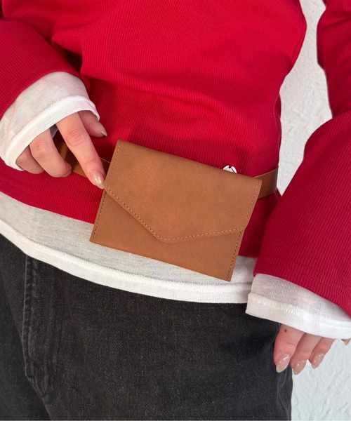 kutir(クティール)の「kutirlune/ウエストポーチ ウエストバッグ ウエストベルト(ベルト・レディース・ベージュ/ブラック・FREE)」の2枚目の写真