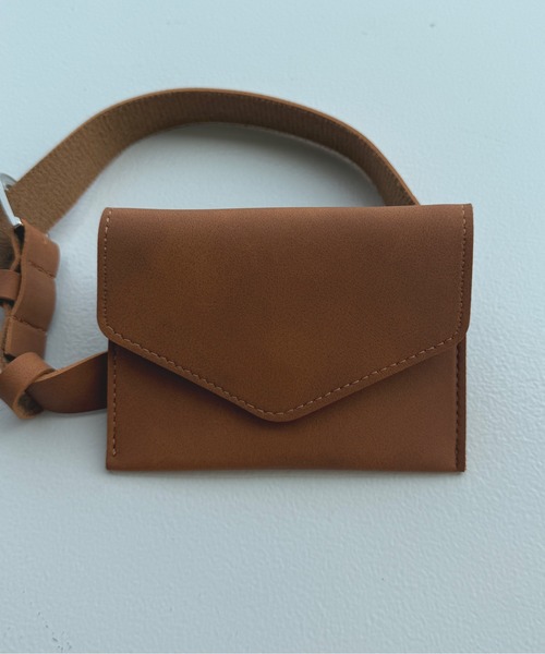 kutir(クティール)の「kutirlune/ウエストポーチ ウエストバッグ ウエストベルト(ベルト・レディース・ベージュ/ブラック・FREE)」の6枚目の写真