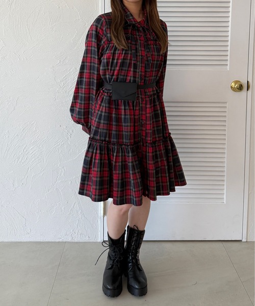 kutir(クティール)の「kutirlune/ウエストポーチ ウエストバッグ ウエストベルト(ベルト・レディース・ベージュ/ブラック・FREE)」の8枚目の写真