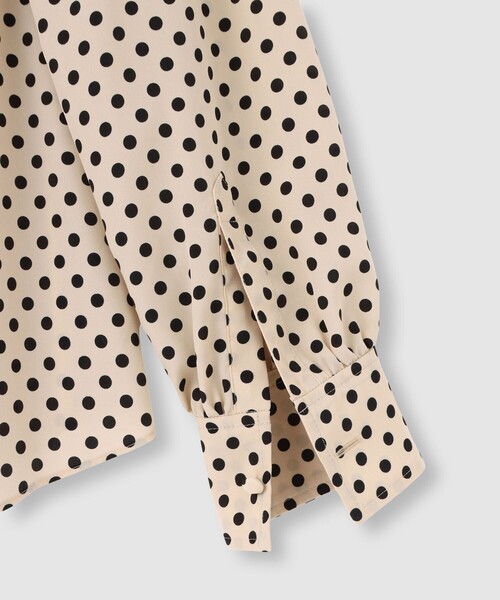 LOULOU WILLOUGHBY（ルルウィルビー）の「◇【LOULOU WILLOUGHBY】デシンドットフリルボウタイブラウス（シャツ/ブラウス・レディース・ブラック/ライトベージュ・2）」の8枚目の写真