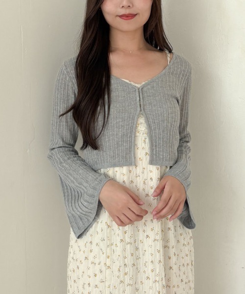 archives（アルシーヴ）の「シアーリブニットカーディガン×花柄キャミワンピースＳＥＴ（ワンピース・レディース・アイボリー/ブラック・MEDIUM）」の10枚目の写真