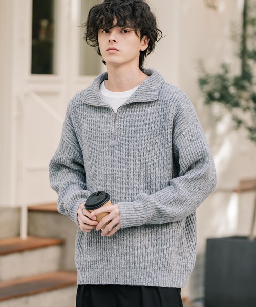 Rocky Monroe(ロッキーモンロー)の「新色追加 オーバーサイズ畦編みハーフジップニットセーター(ニット/セーター・メンズ・ブラック/ブラウン/ブラック系/ネイビー/チャコール/レッド/オフホワイト/グレー系/グレー/ブルー/マスタード/ベージュ/ブルーグリーン/ホワイト系/ワイン/ピンク/ライトグリーン・L/M/XL/S)」の8枚目の写真