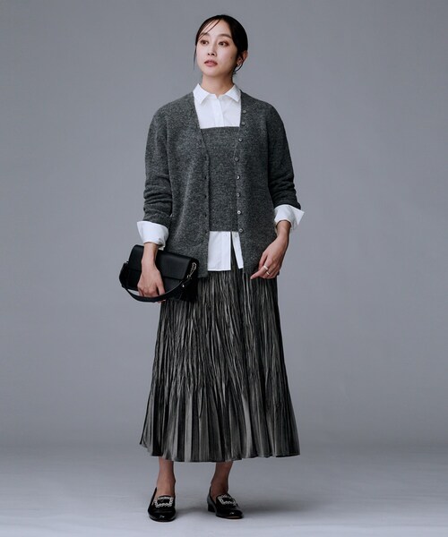 UNTITLED（アンタイトル）の「【ウエストゴム／着映え】ランダムプリーツベロアスカート（スカート・レディース・ライトベージュ/ブラウン系その他/チャコールグレー/チャコール・02/01/00/50/48/46/44/42/04/03）」の14枚目の写真