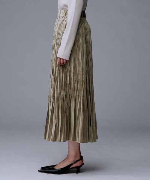 UNTITLED（アンタイトル）の「【ウエストゴム／着映え】ランダムプリーツベロアスカート（スカート・レディース・ライトベージュ/ブラウン系その他/チャコールグレー/チャコール・02/01/00/50/48/46/44/42/04/03）」の7枚目の写真