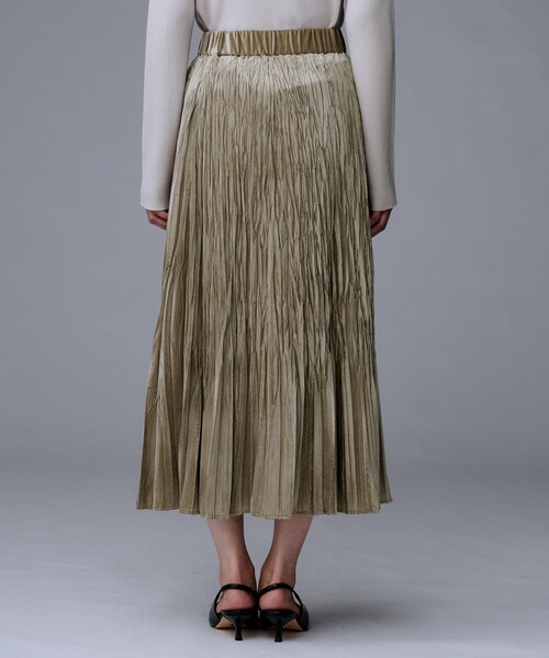UNTITLED（アンタイトル）の「【ウエストゴム／着映え】ランダムプリーツベロアスカート（スカート・レディース・ライトベージュ/ブラウン系その他/チャコールグレー/チャコール・02/01/00/50/48/46/44/42/04/03）」の8枚目の写真