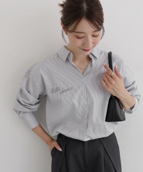 Pierrot(ピエロ)の「刺繍ストライプシャツ(シャツ/ブラウス・レディース・インディゴブルー/グレー・L/M)」の7枚目の写真