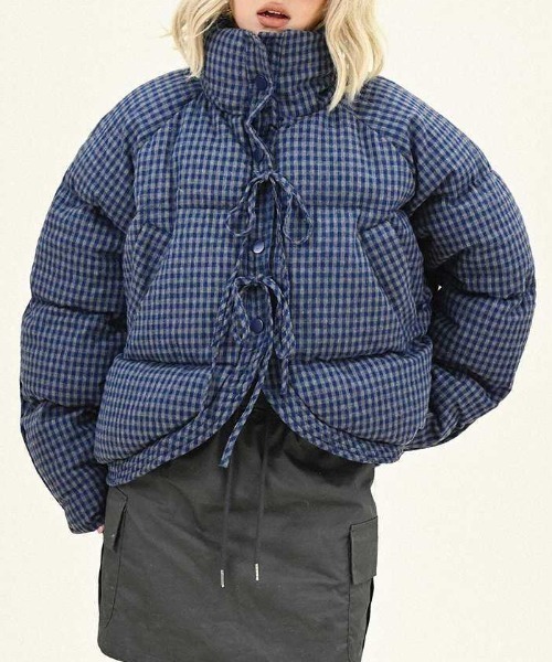 【極美品】刺繍入りトリコチンウール ショートジャケット セール】【秋冬新作】チェック柄中綿ショートジャケット（その他