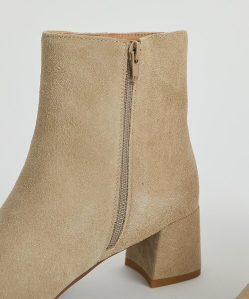 La boutique BonBon（ラブティックボンボン）の「【レメ】スエードショートブーツ（ブーツ・レディース・ベージュ・36/37/38/39）」の17枚目の写真