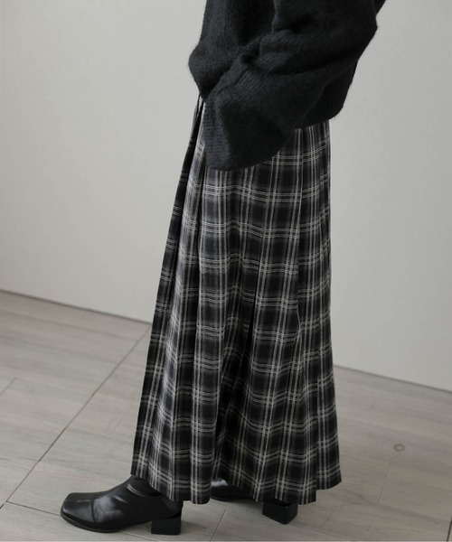 AMELY(エミリー)の「チェックプリーツスカート(スカート・レディース・レッド/ブラウン/ブラック・フリー)」の14枚目の写真