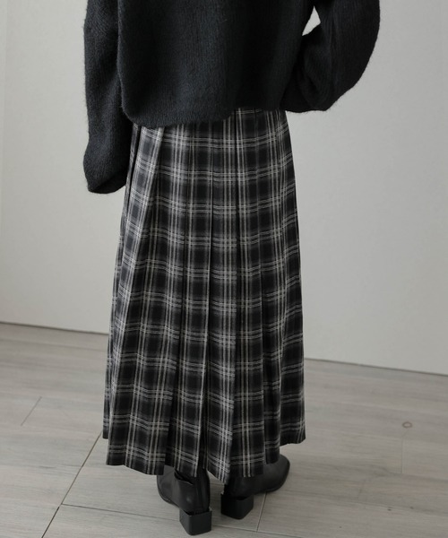AMELY(エミリー)の「チェックプリーツスカート(スカート・レディース・レッド/ブラウン/ブラック・フリー)」の15枚目の写真