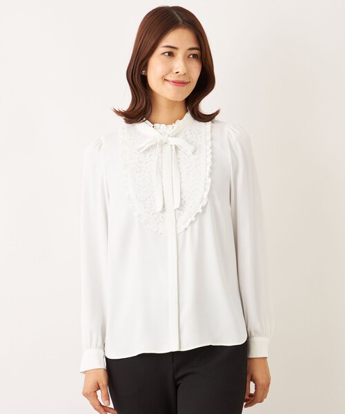 TO BE CHIC(トゥー ビー シック)の「フロントラッセル ブラウス(シャツ/ブラウス・レディース・オフホワイト/ブラック・40/42)」の2枚目の写真