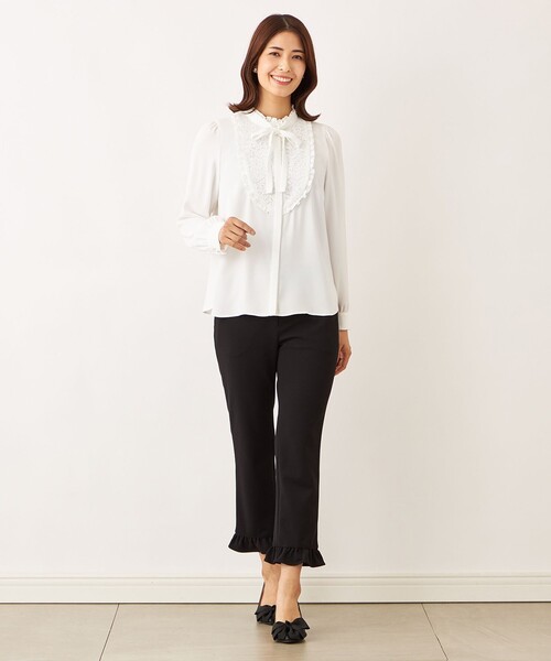 TO BE CHIC(トゥー ビー シック)の「フロントラッセル ブラウス(シャツ/ブラウス・レディース・オフホワイト/ブラック・40/42)」の6枚目の写真