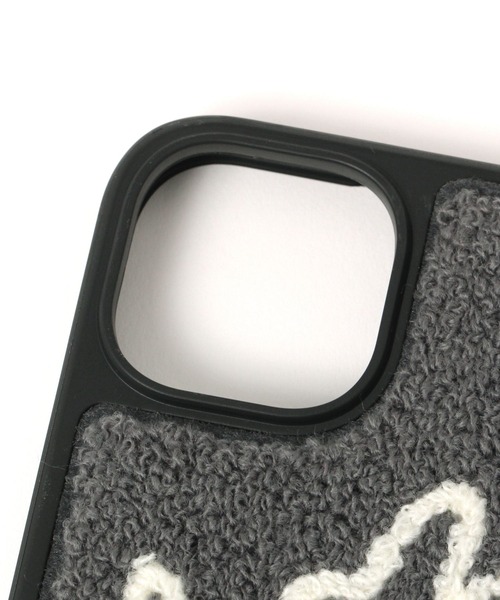 LAKOLE（ラコレ）の「タフトiPhoneケース[iPhone13/14/15] / 606468（スマホケース/カバー・レディース・アイボリー/チャコール/レッド・FREE）」の6枚目の写真