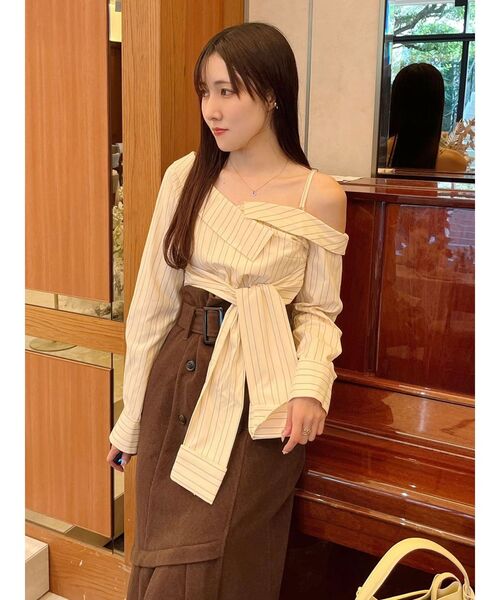 MERCURYDUO(マーキュリーデュオ)の「アシメツイストシャツ(シャツ/ブラウス・レディース・ベビーピンク/ライトブルー/イエロー・FREE)」の7枚目の写真