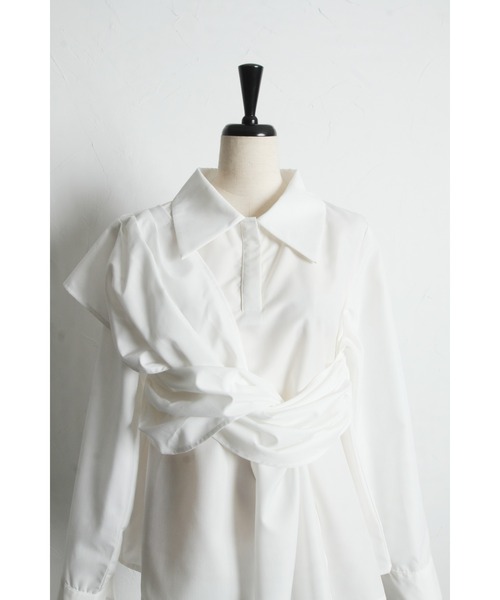 ARVELLIA(アルベリア)の「DRAPED CROSS SHIRT(シャツ/ブラウス・レディース・ホワイト/ブラック・M)」の19枚目の写真