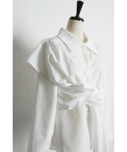 ARVELLIA(アルベリア)の「DRAPED CROSS SHIRT(シャツ/ブラウス・レディース・ホワイト/ブラック・M)」の20枚目の写真