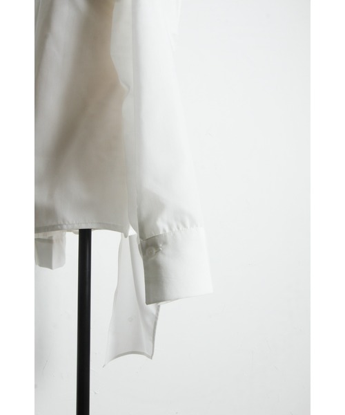 ARVELLIA(アルベリア)の「DRAPED CROSS SHIRT(シャツ/ブラウス・レディース・ホワイト/ブラック・M)」の22枚目の写真