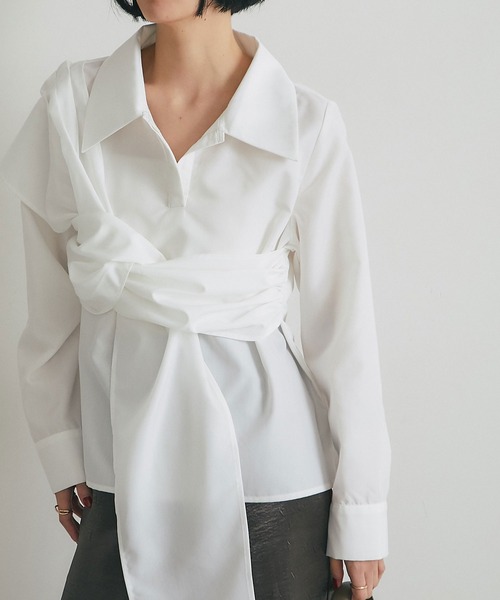 ARVELLIA(アルベリア)の「DRAPED CROSS SHIRT(シャツ/ブラウス・レディース・ホワイト/ブラック・M)」の7枚目の写真