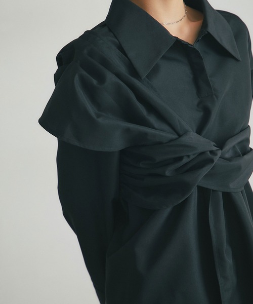 ARVELLIA(アルベリア)の「DRAPED CROSS SHIRT(シャツ/ブラウス・レディース・ホワイト/ブラック・M)」の12枚目の写真