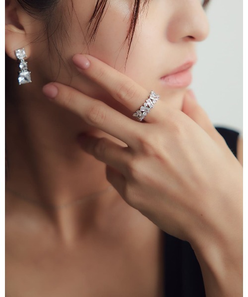 ChooMia(チュミア)の「ジルコニアビジューリング(リング・レディース・シルバー/ゴールド・16/11)」の4枚目の写真