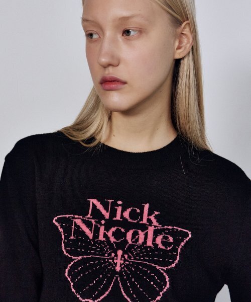 NICK&NICOLE（ニックアンドニコール）の「CASHMERE BUTTERFLY SIGNATURE CROP KNIT_BLACK PINK（ニット/セーター・レディース・その他・FREE）」の2枚目の写真