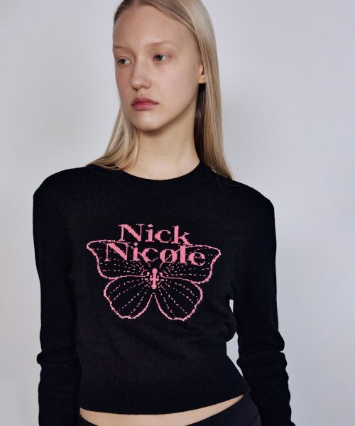 NICK&NICOLE（ニックアンドニコール）の「CASHMERE BUTTERFLY SIGNATURE CROP KNIT_BLACK PINK（ニット/セーター・レディース・その他・FREE）」の3枚目の写真