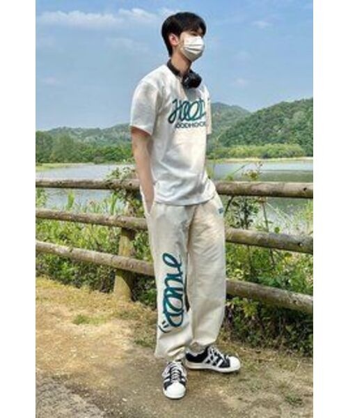 HOODHOOD(フッドフッド)の「シグニチャーロゴスウェットパンツアイボリー(スウェットパンツ・メンズ・その他・LARGE/X-LARGE/MEDIUM)」の11枚目の写真