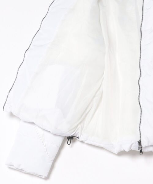 Revo.(レボ)の「トライバル 合皮レザーワッペン ワンポイント ロゴ刺繍 ショート パファーブルゾン ダブルジップ【UNISEX】(ダウンジャケット/コート・メンズ・ホワイト/ブラック・M/L)」の4枚目の写真