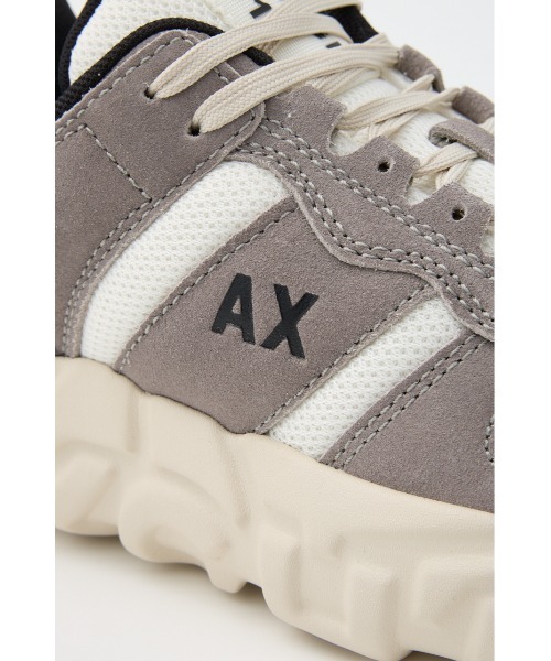 ARMANI EXCHANGE（アルマーニエクスチェンジ）の「AXロゴ チャンキーソール レースアップスニーカー（スニーカー・レディース・グレー/ブラック・7/6/5）」の18枚目の写真