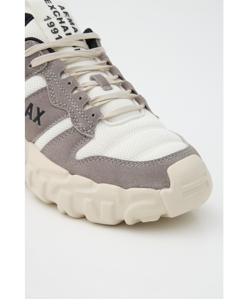 ARMANI EXCHANGE（アルマーニエクスチェンジ）の「AXロゴ チャンキーソール レースアップスニーカー（スニーカー・レディース・グレー/ブラック・7/6/5）」の19枚目の写真