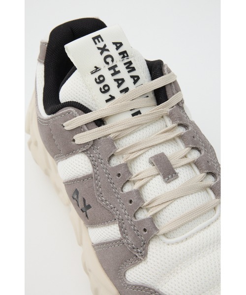 ARMANI EXCHANGE（アルマーニエクスチェンジ）の「AXロゴ チャンキーソール レースアップスニーカー（スニーカー・レディース・グレー/ブラック・7/6/5）」の20枚目の写真