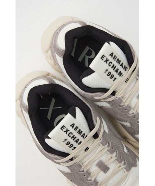 ARMANI EXCHANGE（アルマーニエクスチェンジ）の「AXロゴ チャンキーソール レースアップスニーカー（スニーカー・レディース・グレー/ブラック・7/6/5）」の22枚目の写真