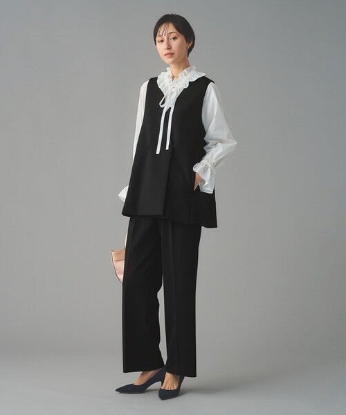 UNITED ARROWS（ユナイテッドアローズ）の「SPONGY タック ワイドパンツ（スラックス・レディース・オフホワイト/ブラック/ネイビー・40/38/36/34）」の5枚目の写真