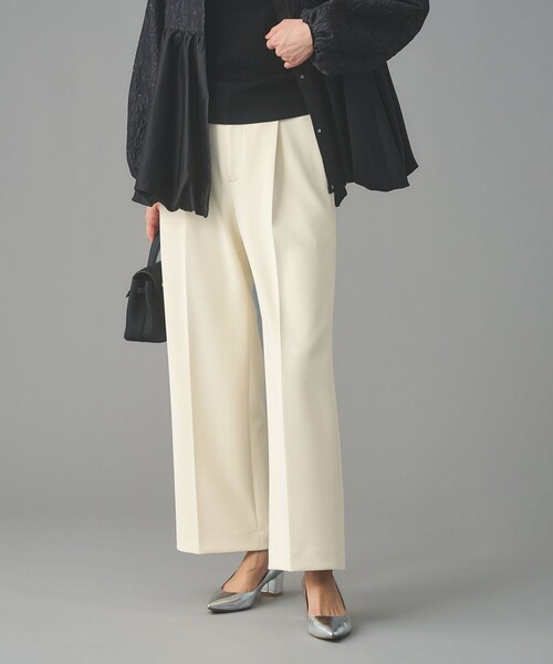 UNITED ARROWS（ユナイテッドアローズ）の「SPONGY タック ワイドパンツ（スラックス・レディース・オフホワイト/ブラック/ネイビー・40/38/36/34）」の16枚目の写真