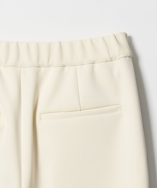 UNITED ARROWS(ユナイテッドアローズ)の「SPONGY タック ワイドパンツ(スラックス・レディース・オフホワイト/ブラック/ネイビー・40/38/36/34)」の10枚目の写真