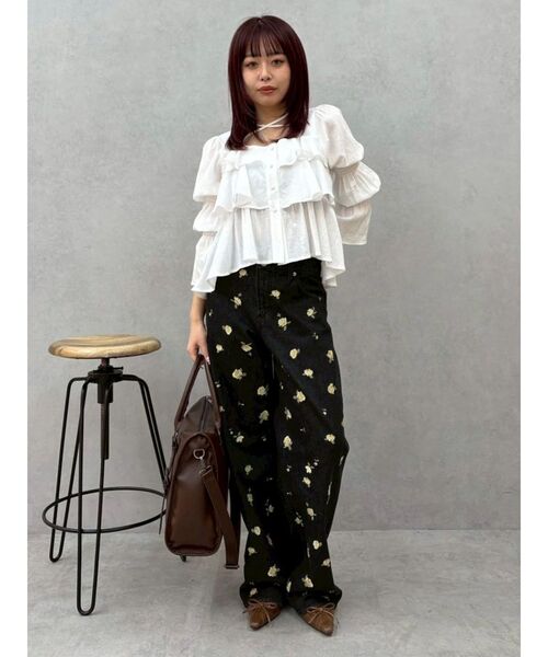 EVRIS（エヴリス）の「Embroideryカットアウトワイドデニムパンツ【セットアップ着用可能】（デニムパンツ・レディース・ブラック/インディゴブルー・MEDIUM/SMALL）」の12枚目の写真