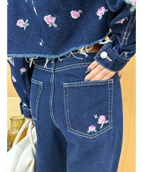 EVRIS（エヴリス）の「Embroideryカットアウトワイドデニムパンツ【セットアップ着用可能】（デニムパンツ・レディース・ブラック/インディゴブルー・MEDIUM/SMALL）」の13枚目の写真