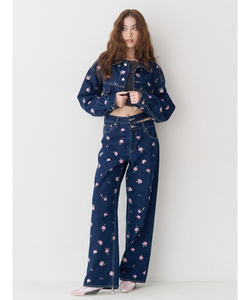 EVRIS（エヴリス）の「Embroideryカットアウトワイドデニムパンツ【セットアップ着用可能】（デニムパンツ・レディース・ブラック/インディゴブルー・MEDIUM/SMALL）」の6枚目の写真