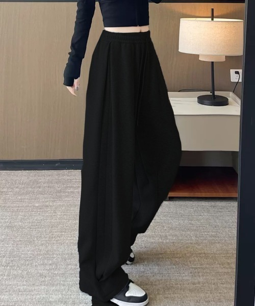 VIBGYOR（ヴィブジョー）の「【EIZZ/アイズ】ルーズフィットドローストリング スウェットパンツ（スウェットパンツ・レディース・グレー/ブラック/ネイビー・FREE）」の2枚目の写真