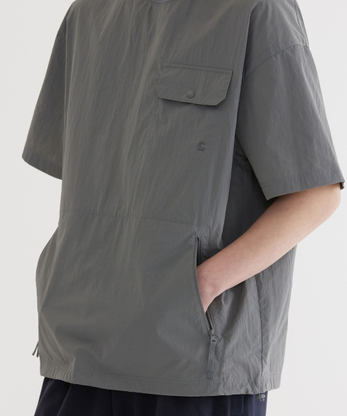 COVERNAT(カバーナット)の「ウーブンユーティリティTシャツSage Gray(Tシャツ/カットソー・レディース・その他・SMALL/MEDIUM/LARGE/X-LARGE/XX-LARGE)」の7枚目の写真