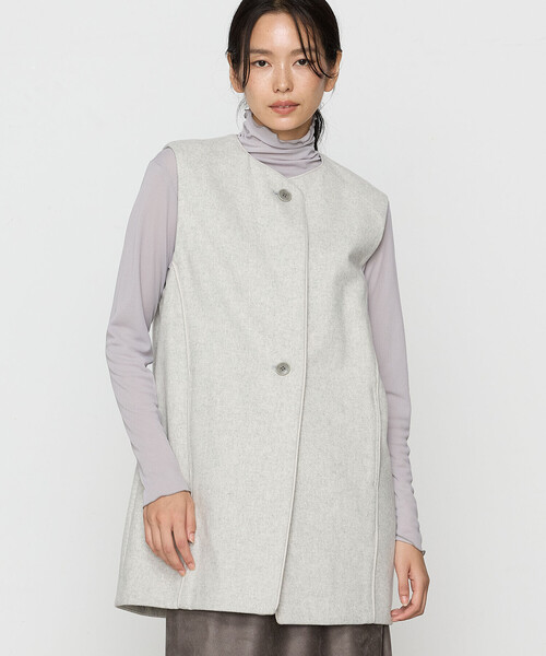 Gabardine K.T(ギャバジンケーティー)の「〔 +サイズ 〕 やわらかメルトン ノーカラージレ(ベスト・レディース・オフホワイト/ライトグレー・13号)」の6枚目の写真