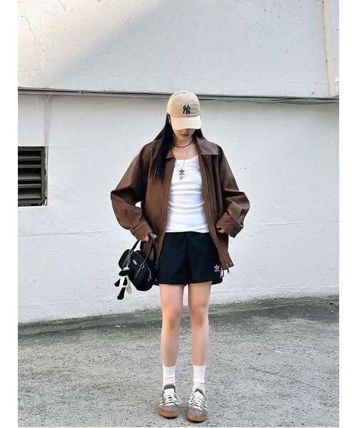 LADY VOLUME(レディーボリューム)の「465-1 VINTAGE COATED LEATHER LOOSE FIT JUMPER_CAMEL(ライダースジャケット・レディース・その他・FREE)」の4枚目の写真
