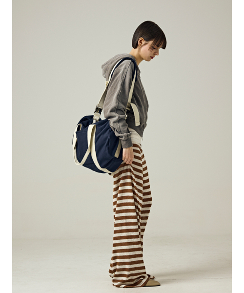Salad bowls（サラダボール）の「410 Travel Bag [NAVY]（メッセンジャーバッグ・レディース・ネイビー・FREE）」の6枚目の写真