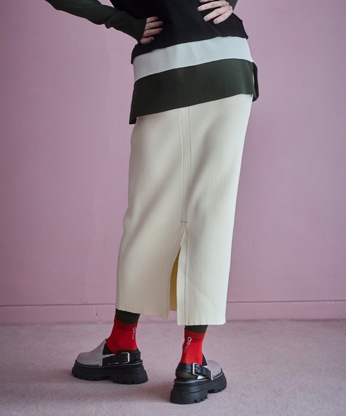 OMMO(オーエムエムオー)の「PENCIL KNIT SK(スカート・レディース・ピンク/ホワイト/ブラック・38/36)」の20枚目の写真