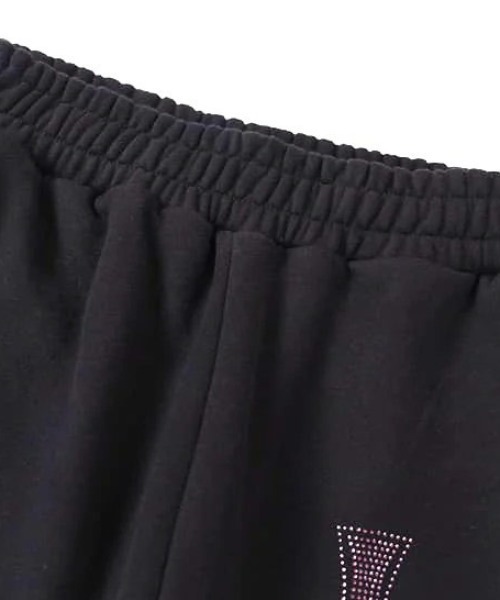 UNKNOWN LONDON(アンノウン・ロンドン)の「A'GEM/9 × .kom 『UNKNOWN LONDON/アンノウン ロンドン』 Cross Rhinestone Jogger②/クロスラインストーンジョガー②(スウェットパンツ・メンズ・ブラック×レッド/ブラック×シルバー/ブラック×パープル/ホワイト・S/M/L)」の9枚目の写真