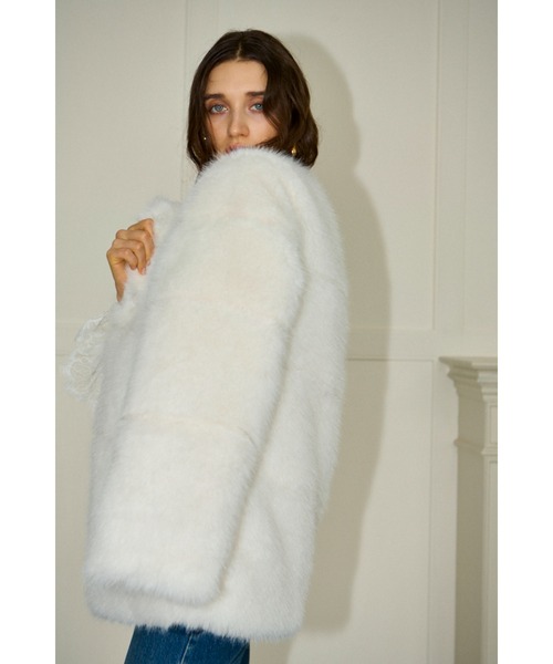 Estella.K(エステラケー)の「Coco Faux Fur Coat ノーカラーファーコート(ノーカラーコート・レディース・ブラック/ブルーグレー/モカ/オフホワイト・FREE)」の20枚目の写真
