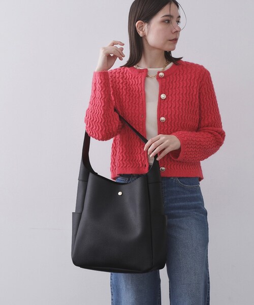 OPAQUE.CLIP（オペークドットクリップ）の「シュリンク合皮ワンハンドルトートバッグ【軽量／A4サイズ対応】（トートバッグ・レディース・ナチュラル/アイボリー/ブラック・00）」の2枚目の写真