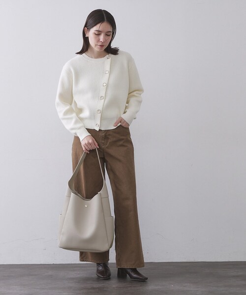 OPAQUE.CLIP（オペークドットクリップ）の「シュリンク合皮ワンハンドルトートバッグ【軽量／A4サイズ対応】（トートバッグ・レディース・ナチュラル/アイボリー/ブラック・00）」の9枚目の写真